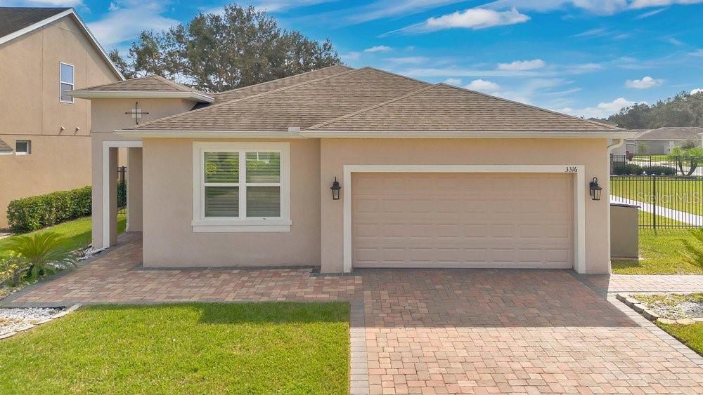 3316 Stratton Cir in Kissimmee, FL - Foto de edificio