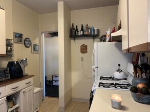 1933 Commonwealth Ave, Unit 8 in Boston, MA - Building Photo - Building Photo