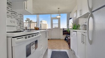 1286 Islington Ave in Toronto, ON - Building Photo