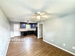 1565 Burns Ave in East Ridge, TN - Foto de edificio - Building Photo