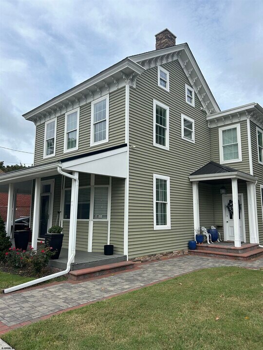 2167 NJ-50 in Woodbine, NJ - Foto de edificio