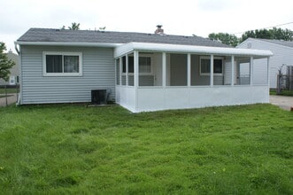 6490 Almont Dr in Brook Park, OH - Building Photo - Building Photo