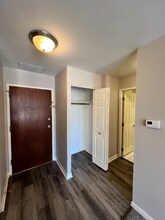 5650 Abbey Dr in Lisle, IL - Building Photo - Building Photo