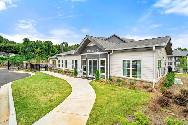 Flats at East Atlanta in Decatur, GA - Building Photo - Building Photo