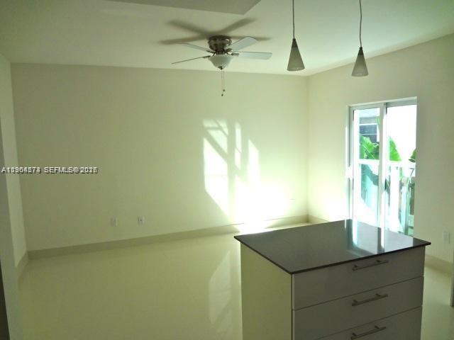 6891 Bay Dr in Miami Beach, FL - Building Photo - Building Photo