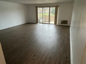 The Edgewater - 55+ Community in Canton, OH - Building Photo - Building Photo