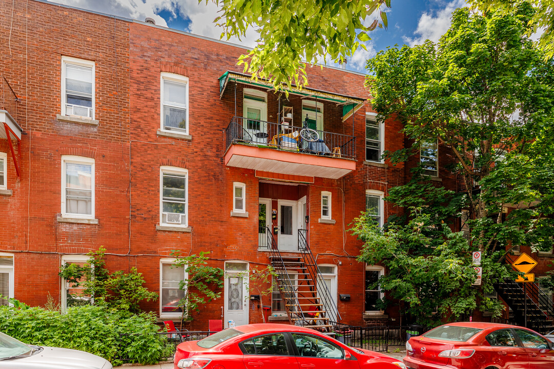 950 Saint-Ferdinand Rue in Montréal, QC - Building Photo