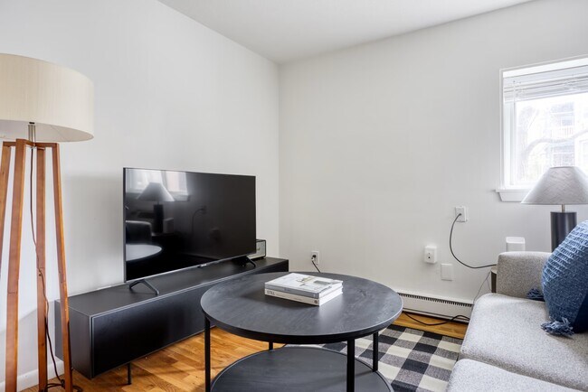 15 Euston Rd, Unit 11 in Boston, MA - Building Photo - Building Photo