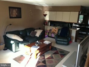 237 Carriage Ct in Chesterbrook, PA - Foto de edificio - Building Photo