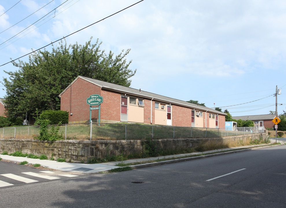 Riozzi Court apartments in New London, CT - Building Photo