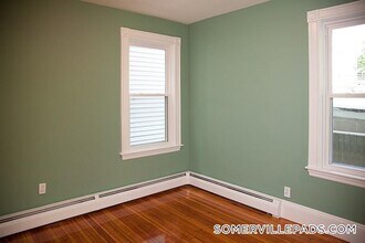 23 Granite St, Unit 3 in Somerville, MA - Foto de edificio - Building Photo
