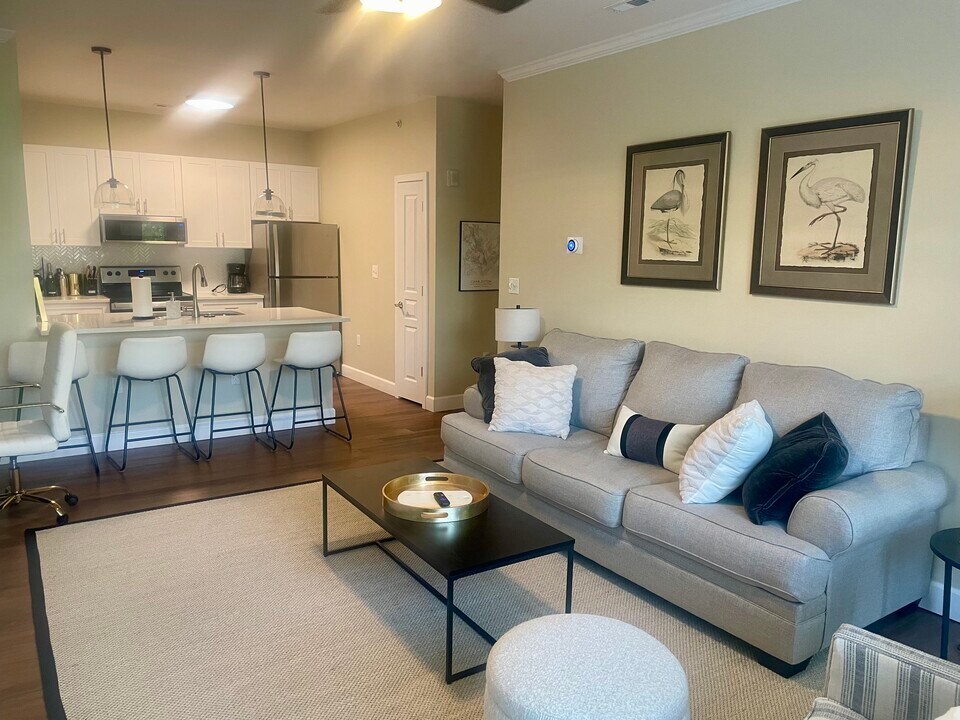 600 Bucksley Ln, Unit 600 Bucksley Ln #306 in Daniel Island, SC - Building Photo