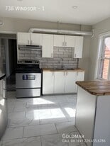 738 Windsor Ave in Windsor, ON - Building Photo