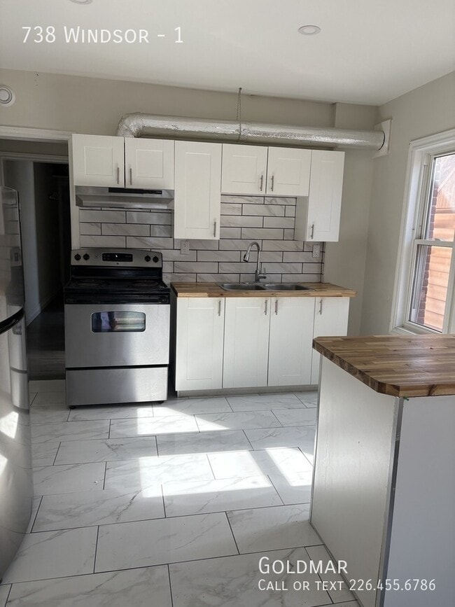 738 Windsor Ave