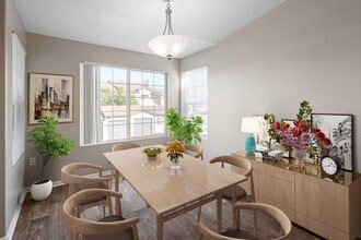 Summerfield Condominiums in Aurora, CO - Foto de edificio - Building Photo