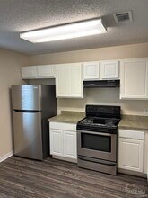 1031 Antigua Cir in Pensacola, FL - Building Photo - Building Photo