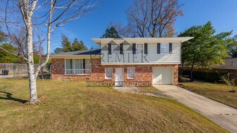 386 Victory Dr in Columbus, GA - Building Photo