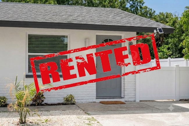 property at 636-638 Lake Palms Dr