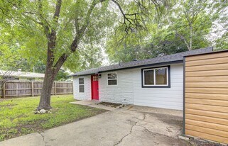 1711 Brentwood St in Austin, TX - Building Photo