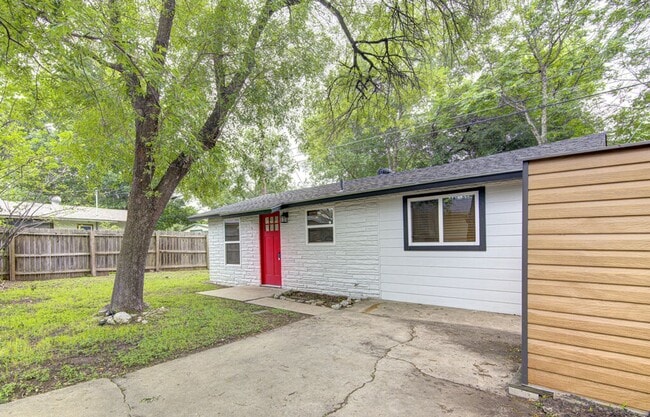 1711 Brentwood St