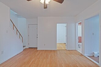 337 Summit Ave in Jersey City, NJ - Building Photo - Building Photo