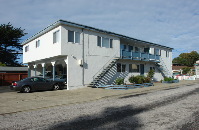 112 Brighton Rd in Pacifica, CA - Foto de edificio - Building Photo