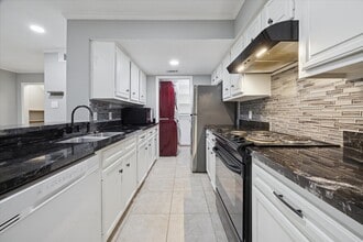 11811 Algonquin Dr in Houston, TX - Building Photo - Building Photo