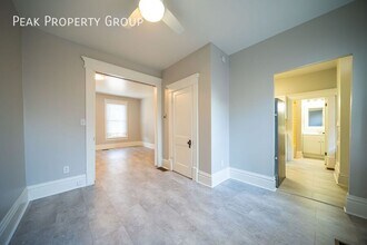 952 Delaware Ave in Columbus, OH - Building Photo - Building Photo