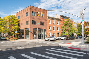 49 Franklin St in Brooklyn, NY - Building Photo