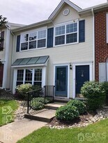 151 Gregory Ln in Franklin Township, NJ - Building Photo