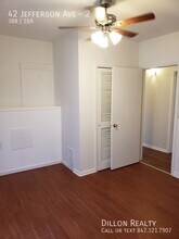 42 Jefferson Ave-Unit -2 in Waukegan, IL - Building Photo - Building Photo