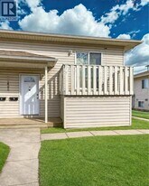 10605-10102 102 St in Grande Prairie, AB - Building Photo