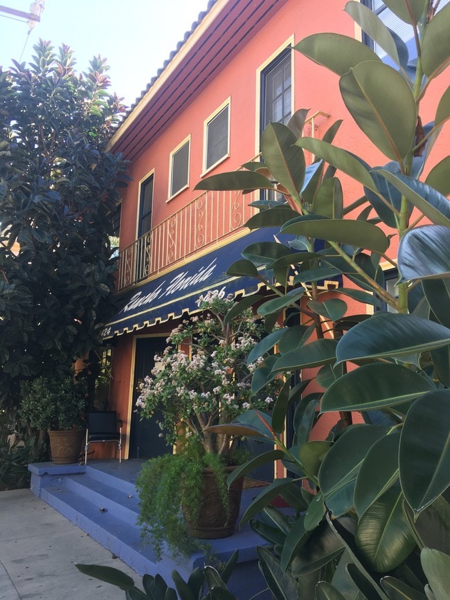 1424 E Florida St, Unit A in Long Beach, CA - Foto de edificio - Building Photo