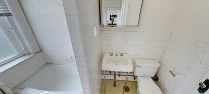 1648 Massachusetts Ave, Unit 54 in Cambridge, MA - Building Photo - Building Photo