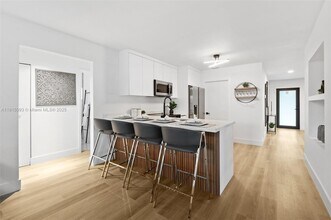 679 SW 17th Ct in Boca Raton, FL - Building Photo - Building Photo