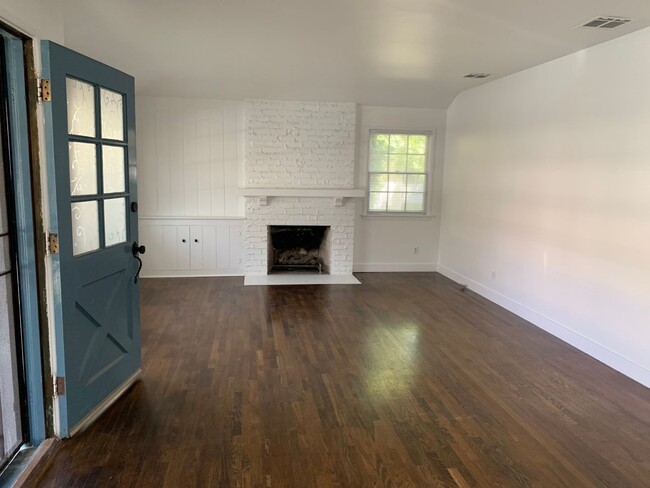 5418 Kester Ave in Los Angeles, CA - Building Photo - Building Photo
