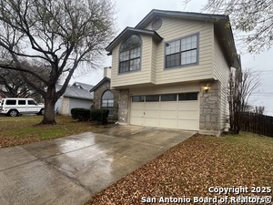 8028 Sunshine Tower Dr in San Antonio, TX - Foto de edificio - Building Photo