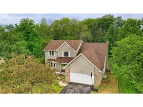 3759 Greensboro Dr in Eagan, MN - Building Photo - Building Photo