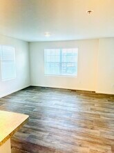 1480 Yosemite Wy in Pingree Grove, IL - Building Photo - Building Photo
