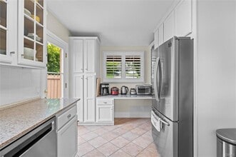 2129 Palos Verdes Dr W in Palos Verdes Estates, CA - Building Photo - Building Photo