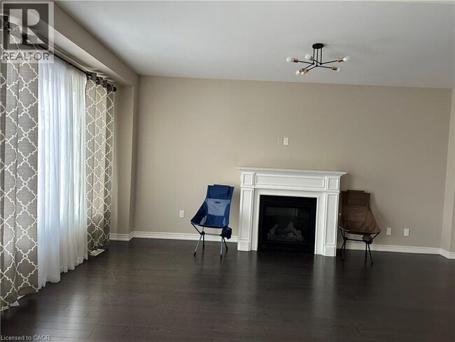 35 Morrison Dr in Ancaster, ON - Building Photo - Building Photo