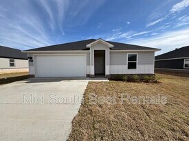 6432 Newark Dr in Bryant, AR - Building Photo