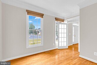 10495 Wharfdale Pl in Gainesville, VA - Building Photo - Building Photo