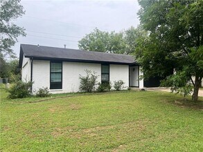 103 Eames Ave in Springdale, AR - Building Photo - Building Photo
