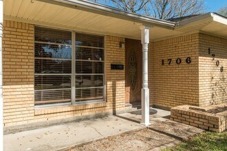 1706 Colby Dr in Baytown, TX - Building Photo - Building Photo