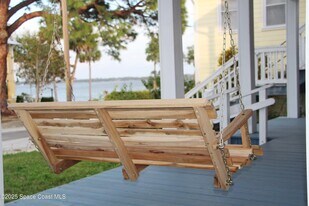 15 Parkway St in Cocoa, FL - Building Photo