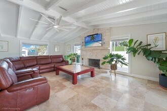 9006 SW 23rd Ln in Miami, FL - Building Photo - Building Photo