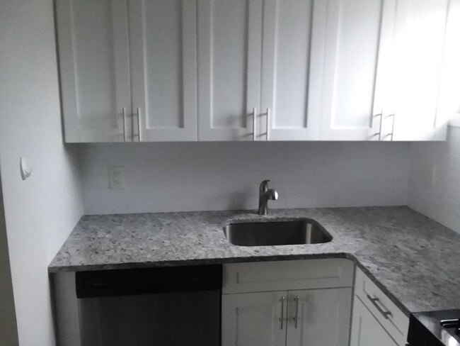 1634 Maple St, Unit 2