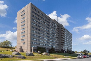 Ridgeway Towers in Halifax, NS - Building Photo