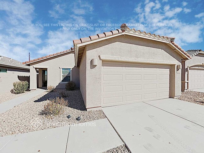 3490 E Silversmith Trail